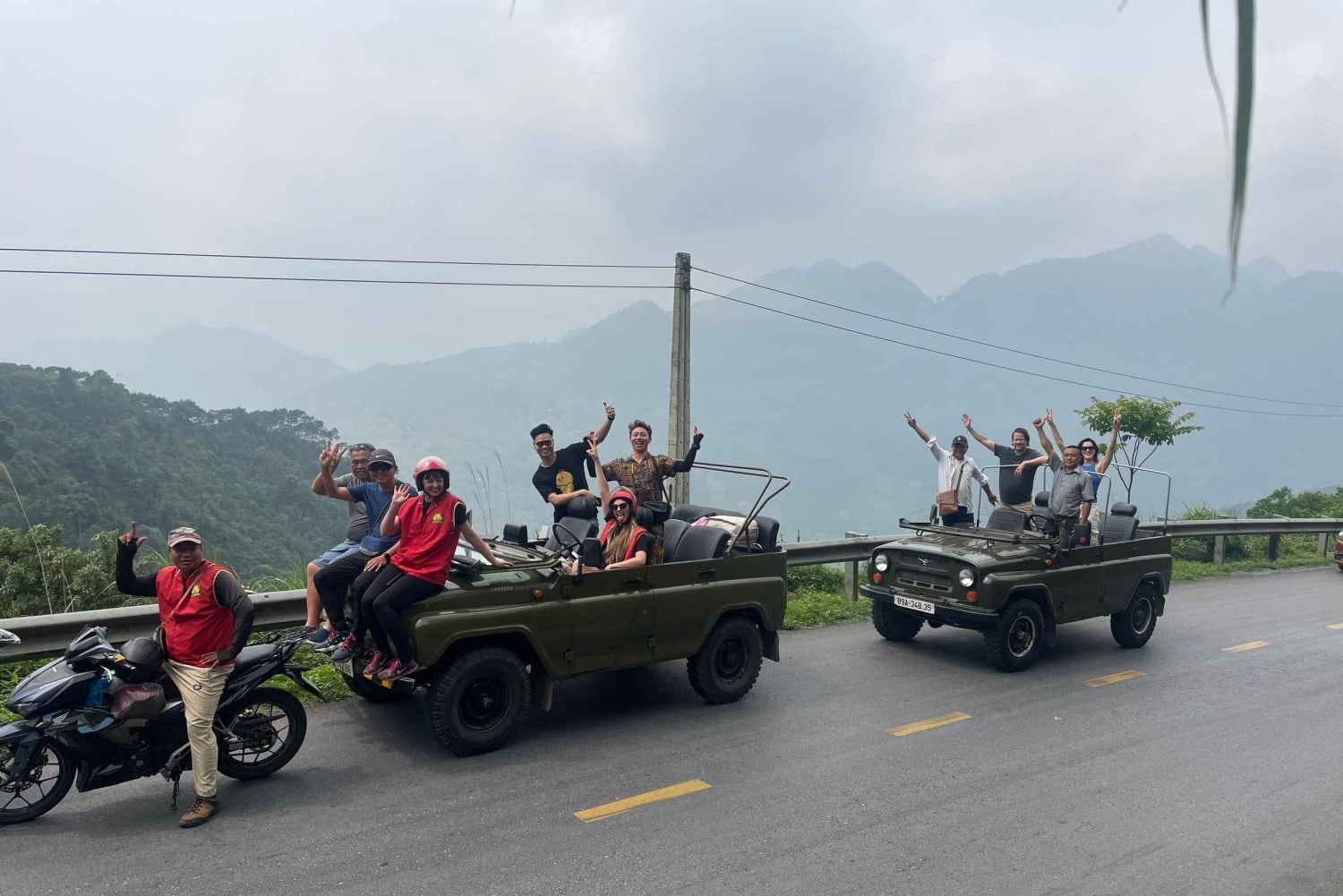 Hanoi Jeep Tour Naar Countrsyde & Ba Vi Nationaal Park Eén Dag