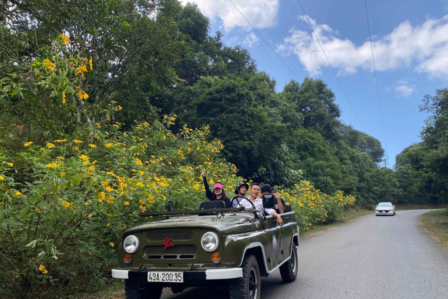Hanoi Jeep Tour Naar Countrsyde & Ba Vi Nationaal Park Eén Dag