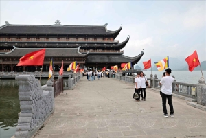 Hanoi Keo Pagode oder Tam Chuc Die größte Pagode der Welt