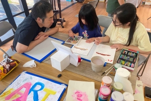 Hanói: aula de arte para crianças na Art Tutor Hanoi