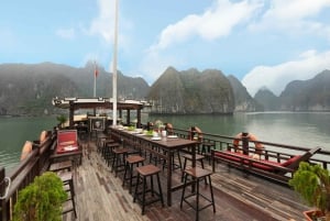 Hanoi: tour in barca nella baia di Lan Ha - pranzo, spiaggia, kayak