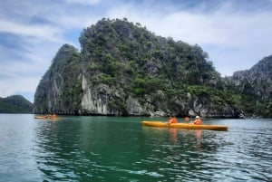 Hanoi: tour in barca nella baia di Lan Ha - pranzo, spiaggia, kayak