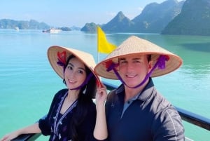 Hanoi: Crucero de lujo Lan Ha Bay Jade Sails con almuerzo buffet