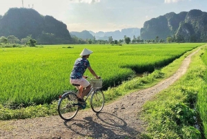 Hanoi: Valle de Mai Chau 2D1N con ciclismo y masaje de pies