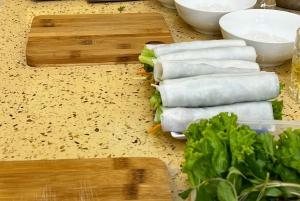 Hanoi: Traditional Cooking Class & Market Tour