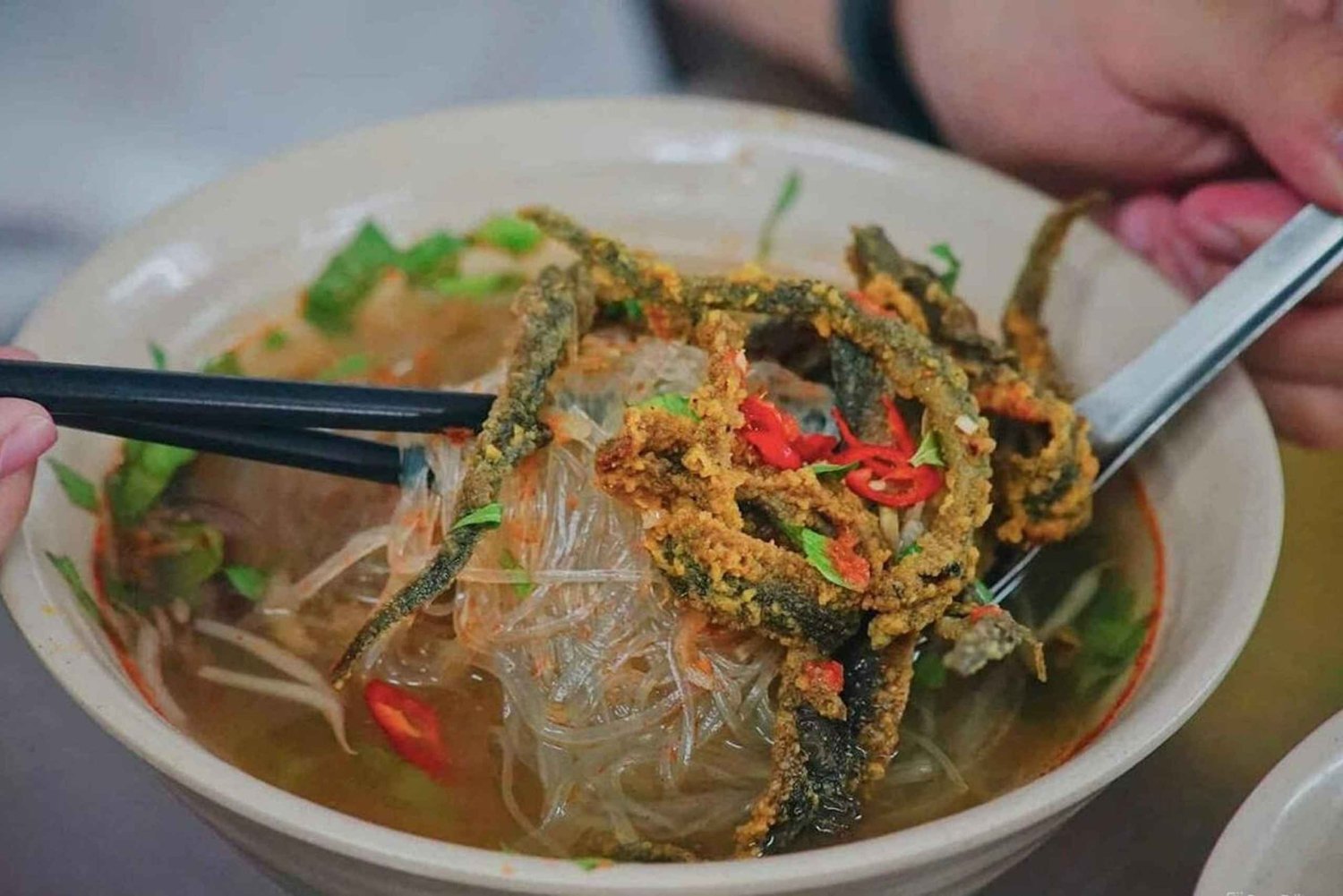 Hanoi: tour gastronomico della Guida Michelin con esperienza termale