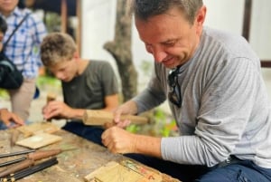 Hanoi: Moc Thon Woodtales — rzeźbienie w drewnie w ukrytej willi