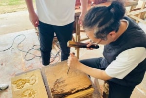 Hanoi: Moc Thon Woodtales — rzeźbienie w drewnie w ukrytej willi