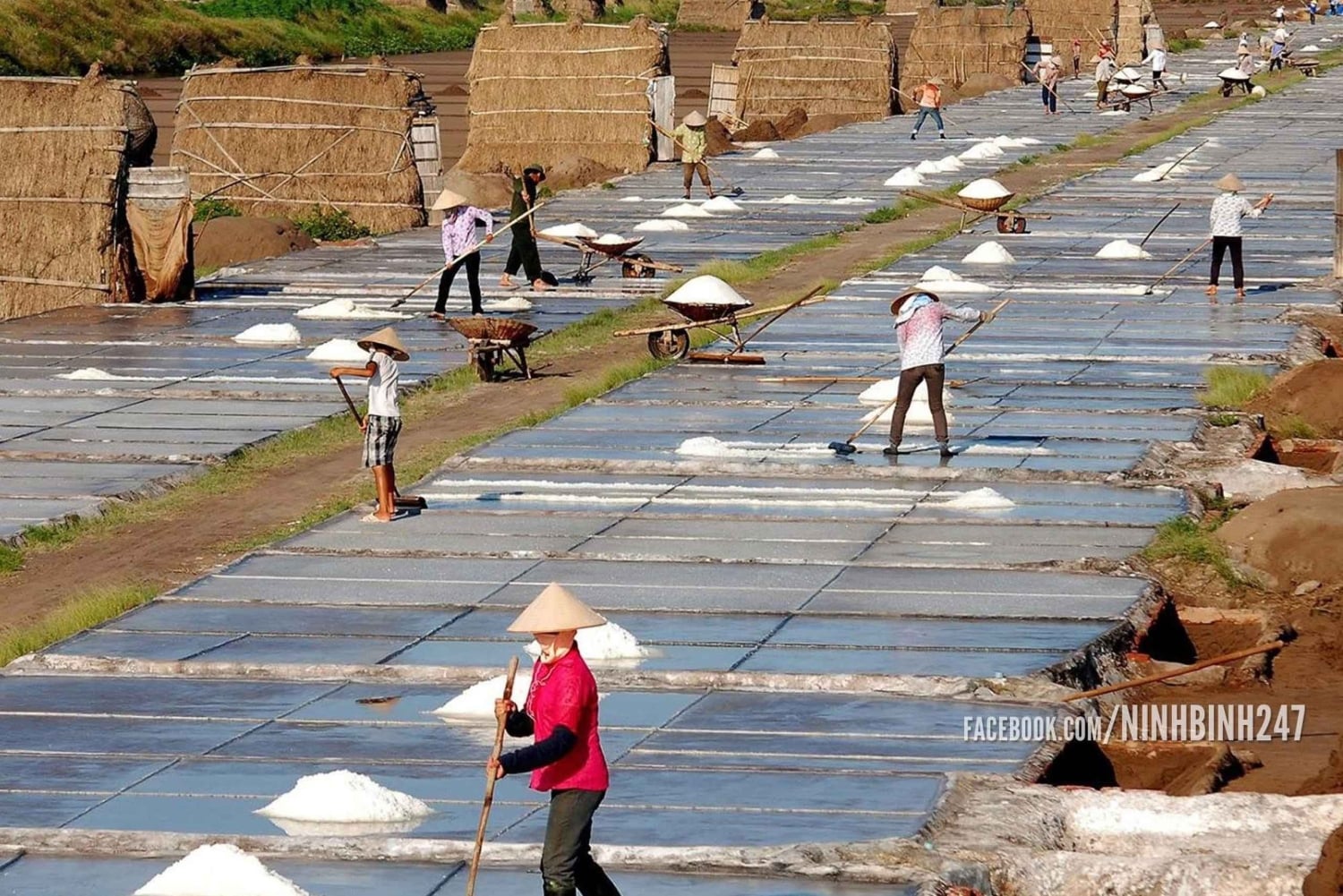 Hanoi: Nam Dinh Bach Long Salt-Making Village Tour