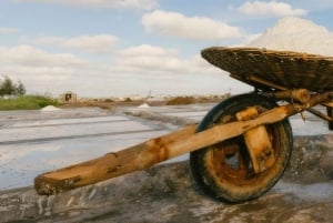 Hanoi: Nam Dinh Bach Long Salt-Making Village Tour