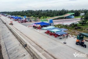 Hanoi: Nam Dinh Quat Lam Beach & Xuan Thuy National Park