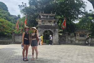 Hanoi: Ninh Binh 1 dag: Hoa Lu, Trang An/Tam Coc och Mua-grottan
