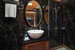 Hanoi/Ninh Binh: 2-Day Lan Ha Bay & Cat Ba with Small Cruise