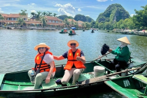 Hanoi Ninh Binhin karhujen turvapaikka tai Trang An, Mua-luola, Hoa Lu