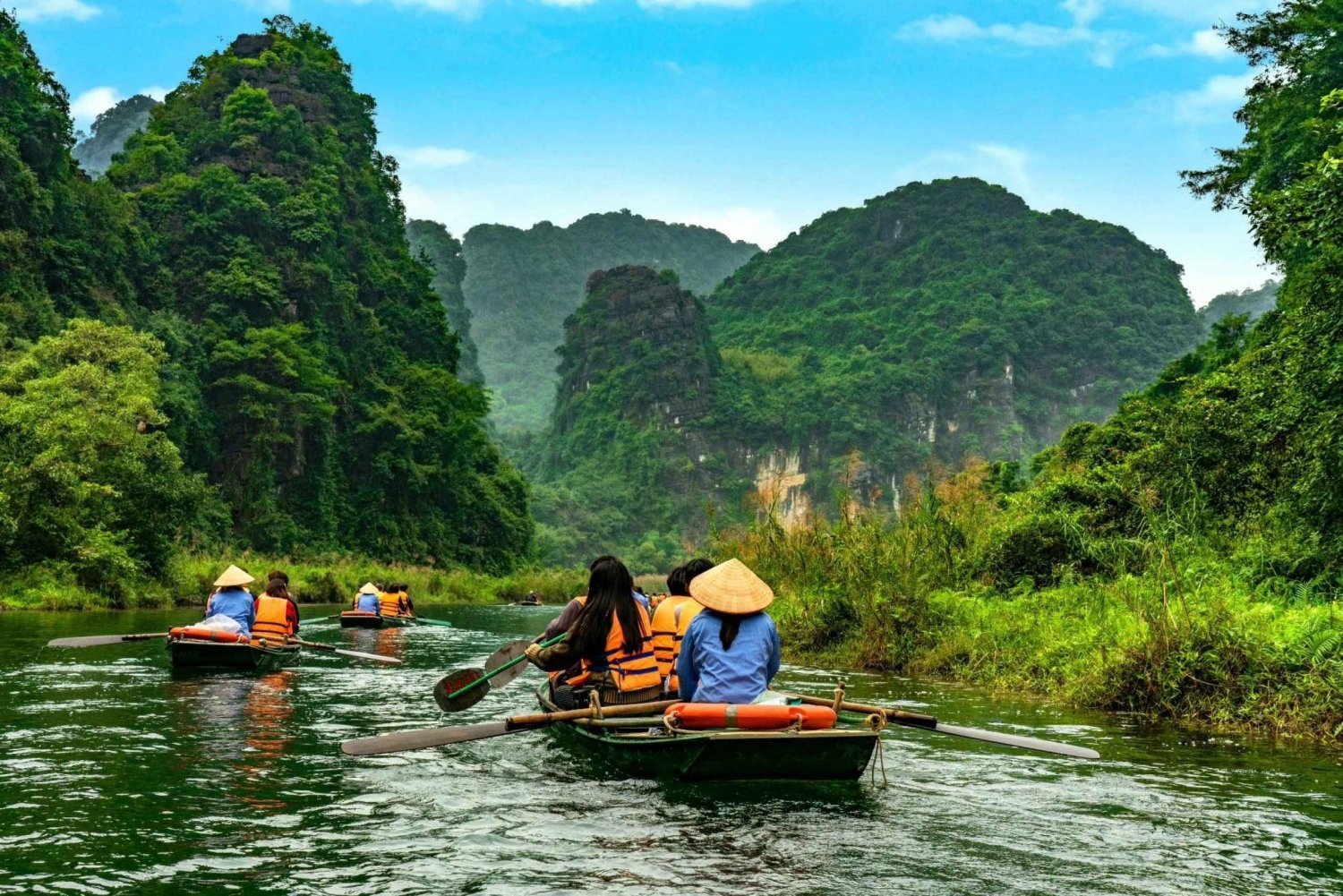 Vanuit Hanoi: Tam Coc boottocht en Hoa Lu & Mua Cave rondvaart