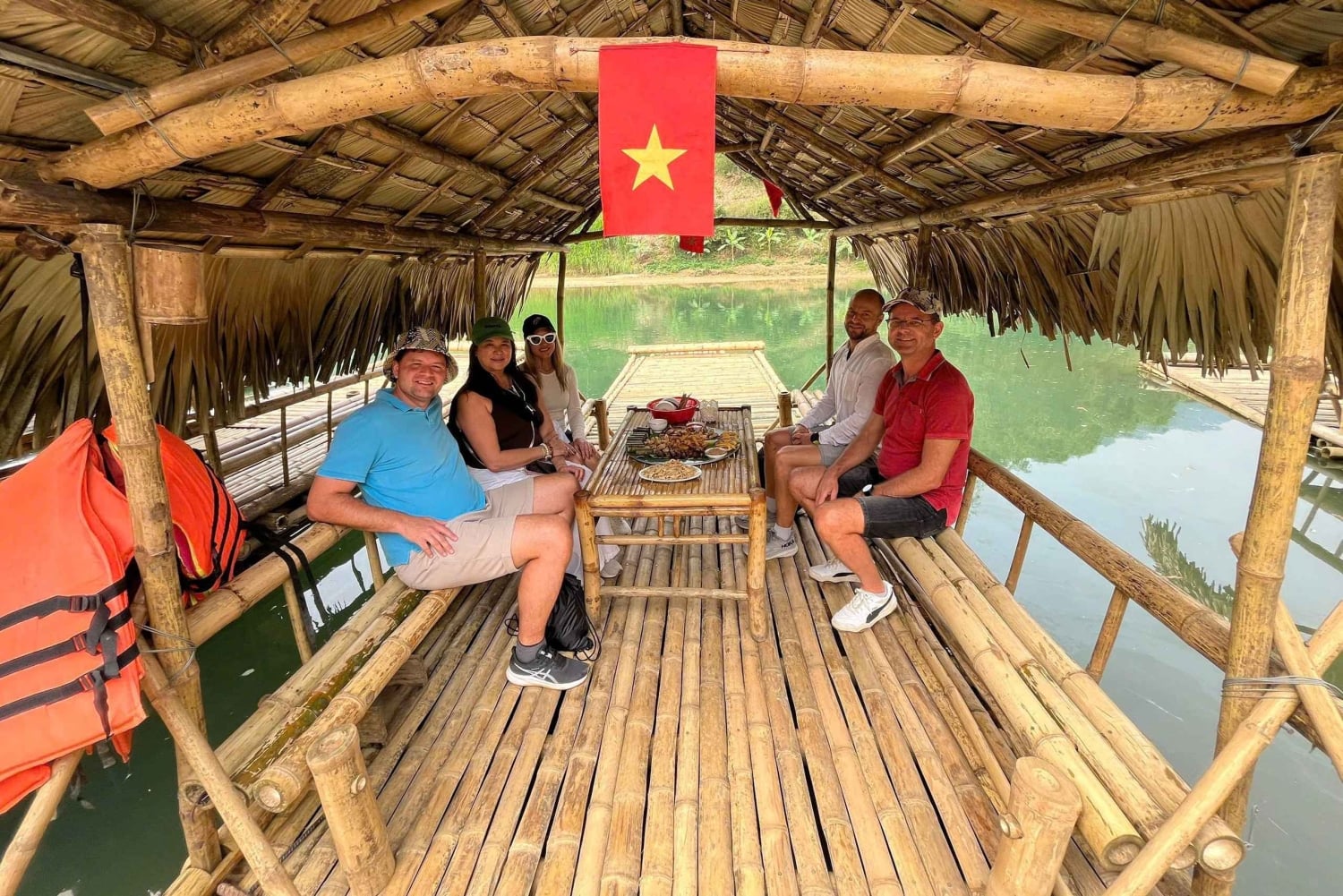 ハノイ：ニンビン＆プルオン 3日間リゾート＆バルコニー