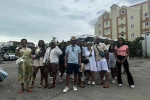 Hanoi: Noi Bai Airport to Hanoi Old Quarter Private Transfer