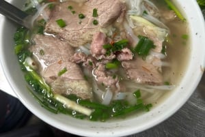 Hanoi: street food nel centro storico e caffè sui binari