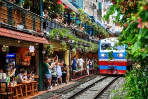 Hanoi: Streetfood in de oude wijk en een café aan het spoor