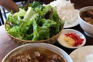Hanoi: Streetfood in de oude wijk en een café aan het spoor