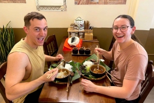 Hanoi: Streetfood in de oude wijk en een café aan het spoor