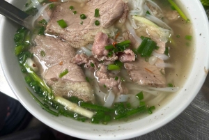 Hanoi: Streetfood in de oude wijk en een café aan het spoor