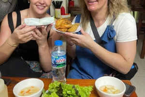 Hanoi: Streetfood in de oude wijk en een café aan het spoor