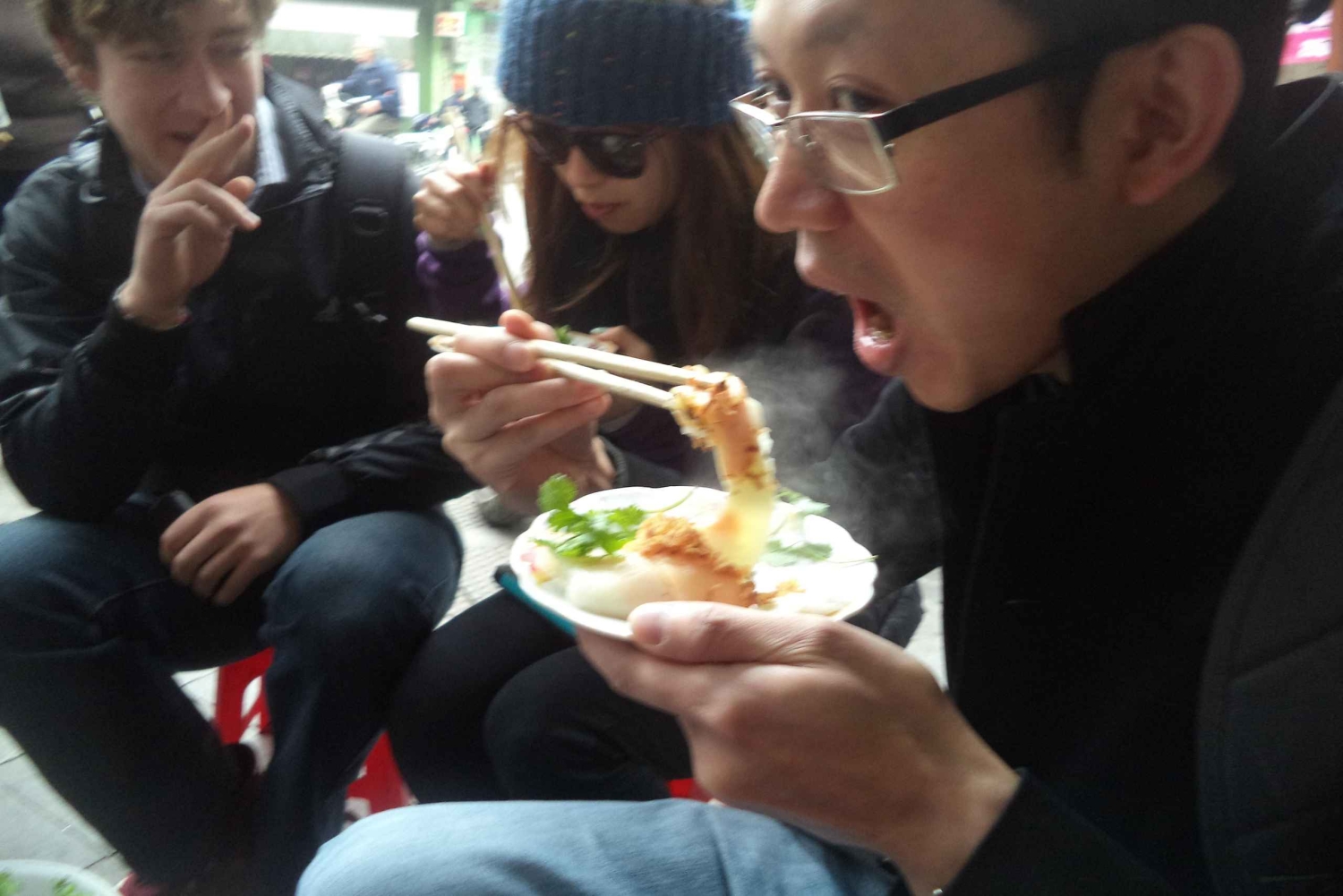 Hanoi: Old Quarter Street Food Walking Tour with 10 Tastings