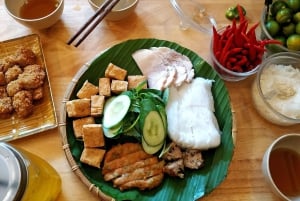 Hanoi: Old Quarter Walking Tour with Private Lunch