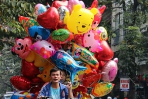 Hanoi: Old Quarter Walking Tour with Private Lunch