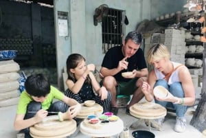 Periferia di Hanoi: Villaggio di ceramica di Bat Trang in Vespa per mezza giornata