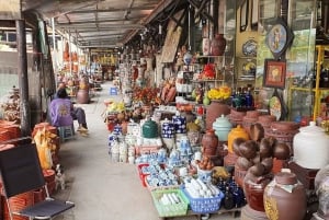 Hanoin laitamilla: Bat Trangin keramiikkakyläretki jeepeillä