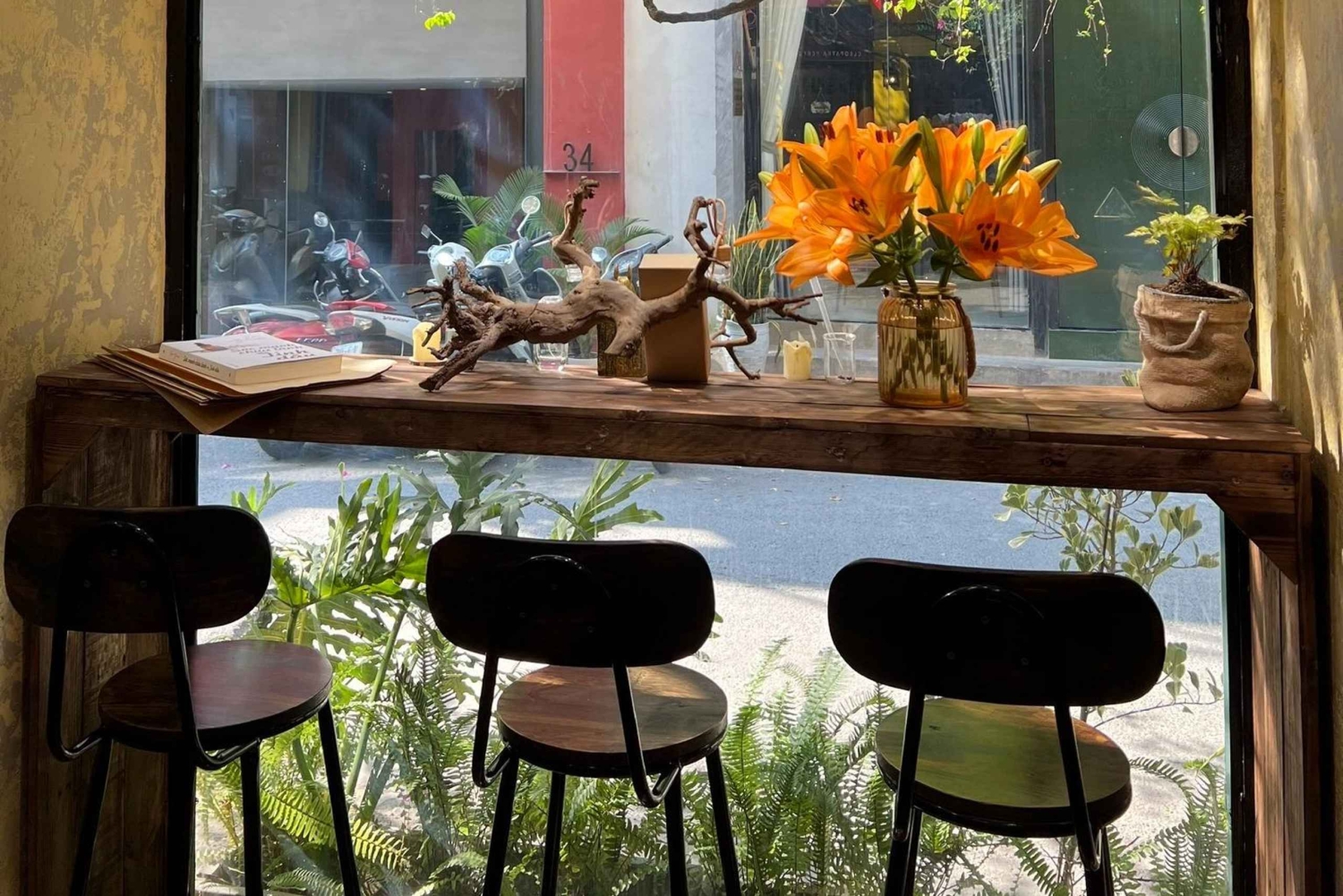 ハノイ：クレオパトラ香水による香水作りワークショップ