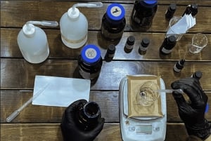 Hanoi: Workshop zur Parfümherstellung von Cleopatra Parfüm