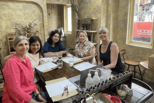 ハノイ：クレオパトラ香水による香水作りワークショップ