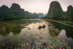 Hanoi: Perfume Pagoda & Boat or Lotus Silk Village & Incense