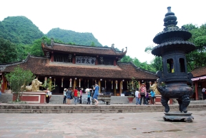 Hanoi: Perfume Pagoda Day Tour with Boat Ride & Cave Visit