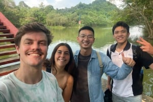 Hanoi: Pagoda dei Profumi con giro in barca e villaggio della seta di loto