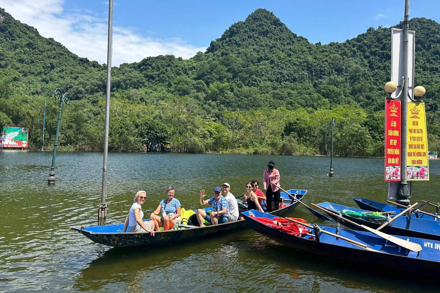 Hanói: Pagode dos Perfumes - Passeio de barco no rio Yen, almoço e gruta