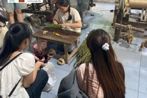 ハノイのPhung Xaロータスシルク手工芸村またはお香、帽子