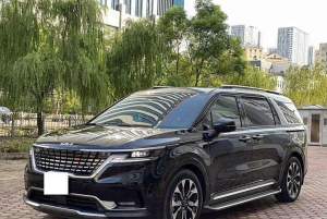 Hanoi: Privates Auto zum/vom Flughafen Noi Bai