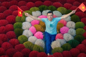 Hanoi: Private Conical Hat and Incense Village Tour