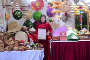 Hanoi: Private Conical Hat and Incense Village Tour