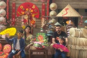 Hanoi: Private Conical Hat and Incense Village Tour