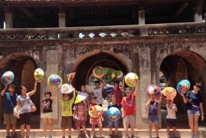 Hanoi: Private Conical Hat and Incense Village Tour