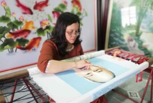 Hanoi: Private Conical Hat and Incense Village Tour