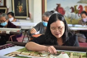 Hanoi: Private Conical Hat and Incense Village Tour