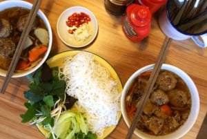 Hanoi: Guidad tur med gatumat för små grupper