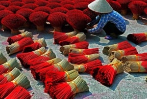 Villaggio del ricamo di Quat Dong a Hanoi o villaggio dell'incenso e dei cappelli