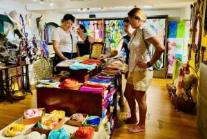 Villaggio del ricamo di Quat Dong a Hanoi o villaggio dell'incenso e dei cappelli